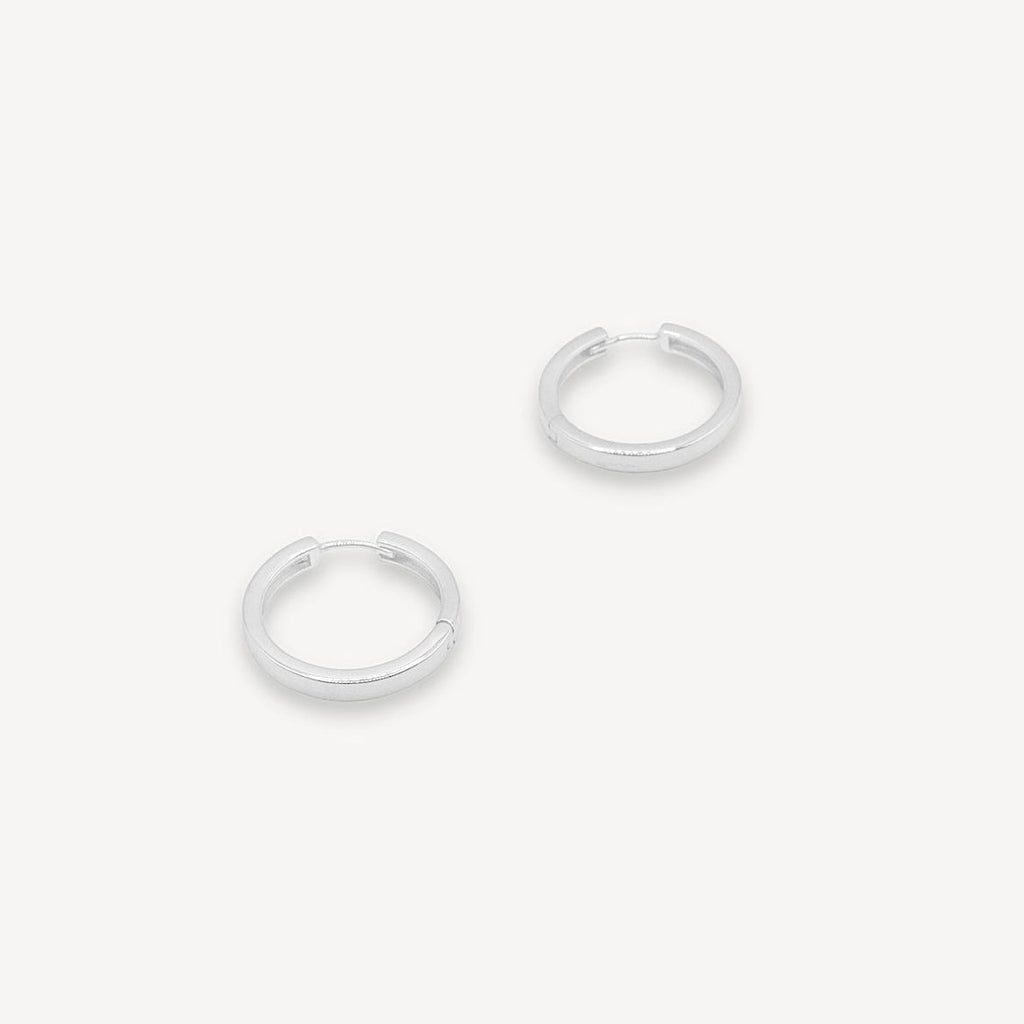 Grandes anneaux huggie - argent