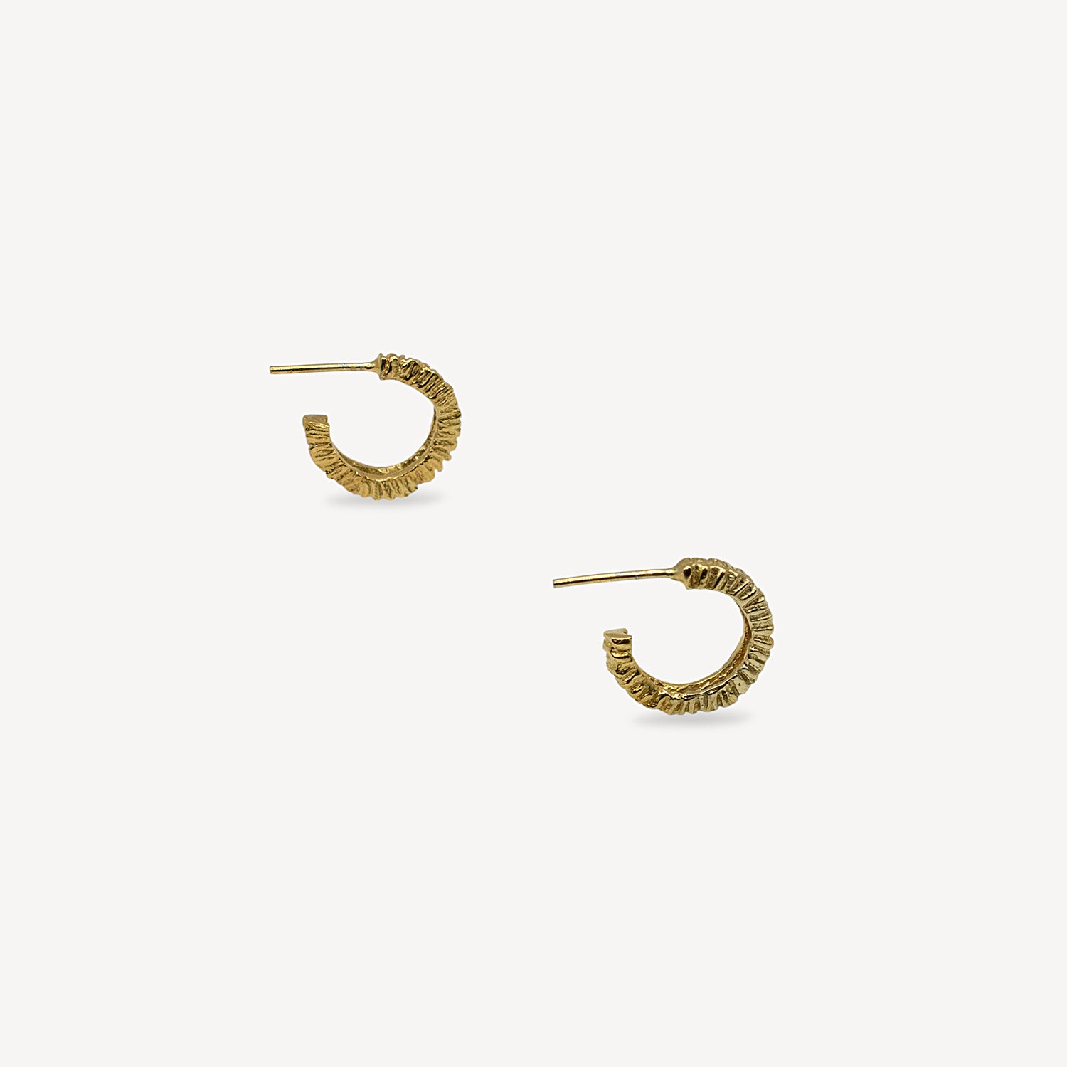 Petites boucles d'oreilles anneaux texturées - Vermeil